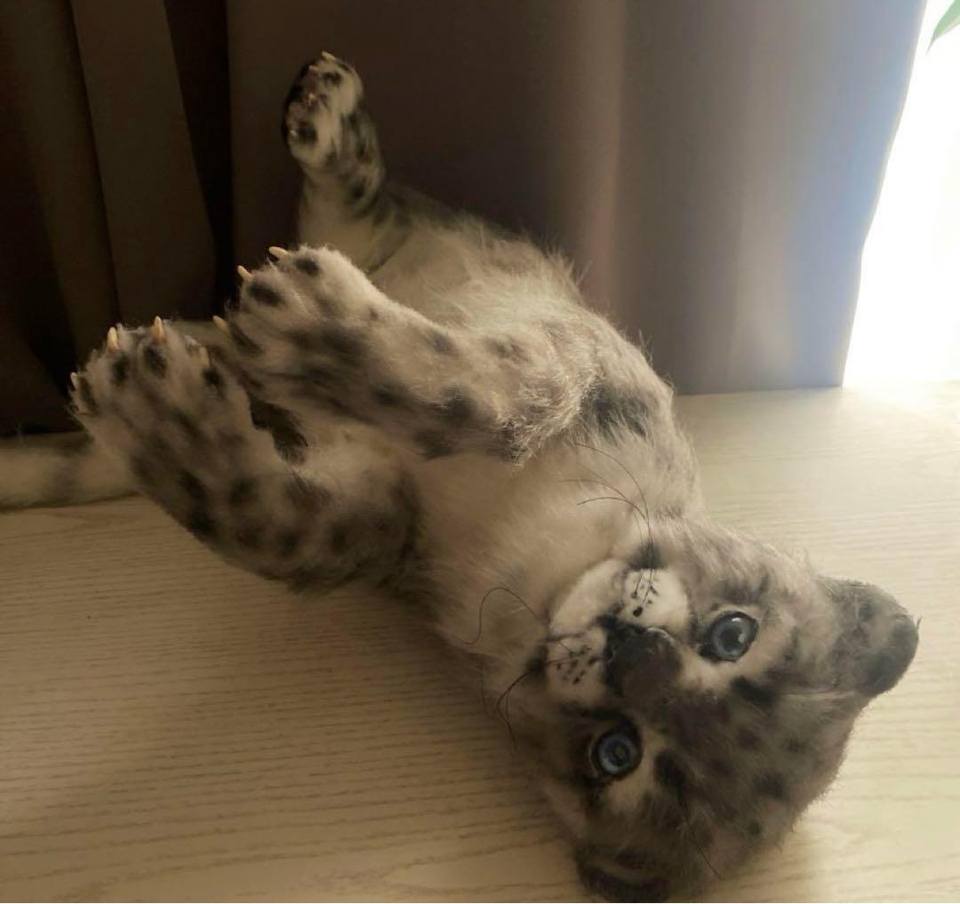 雪豹アートドール