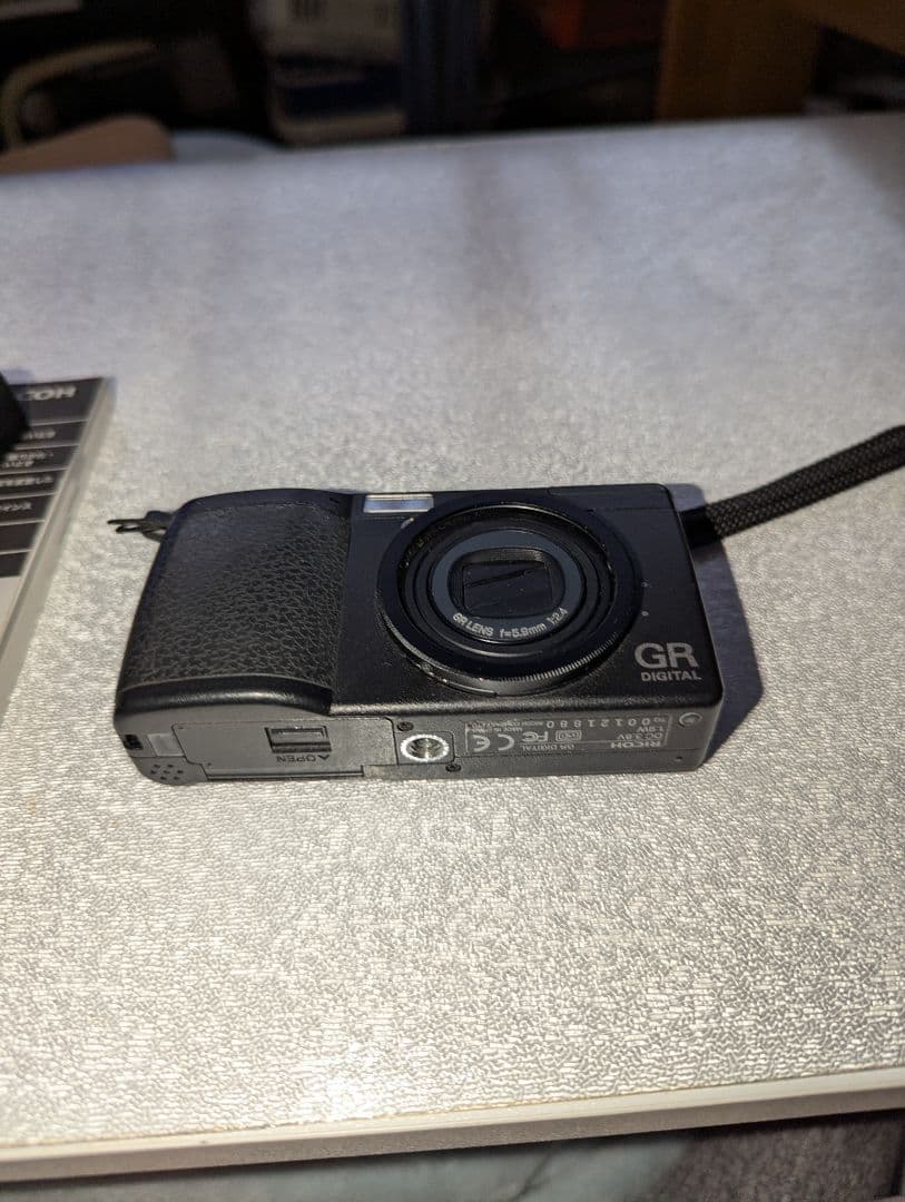 RICOH GR DIGITAL初代 コンパクトデジタルカメラ