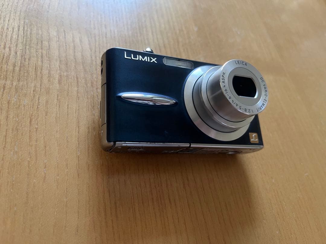 Panasonic Lumix デジタルカメラ　DMC-FX30 充電器付き