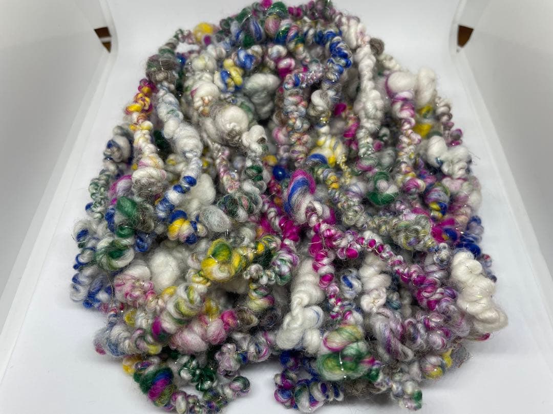 アートヤーン(235)  約54g  1544円