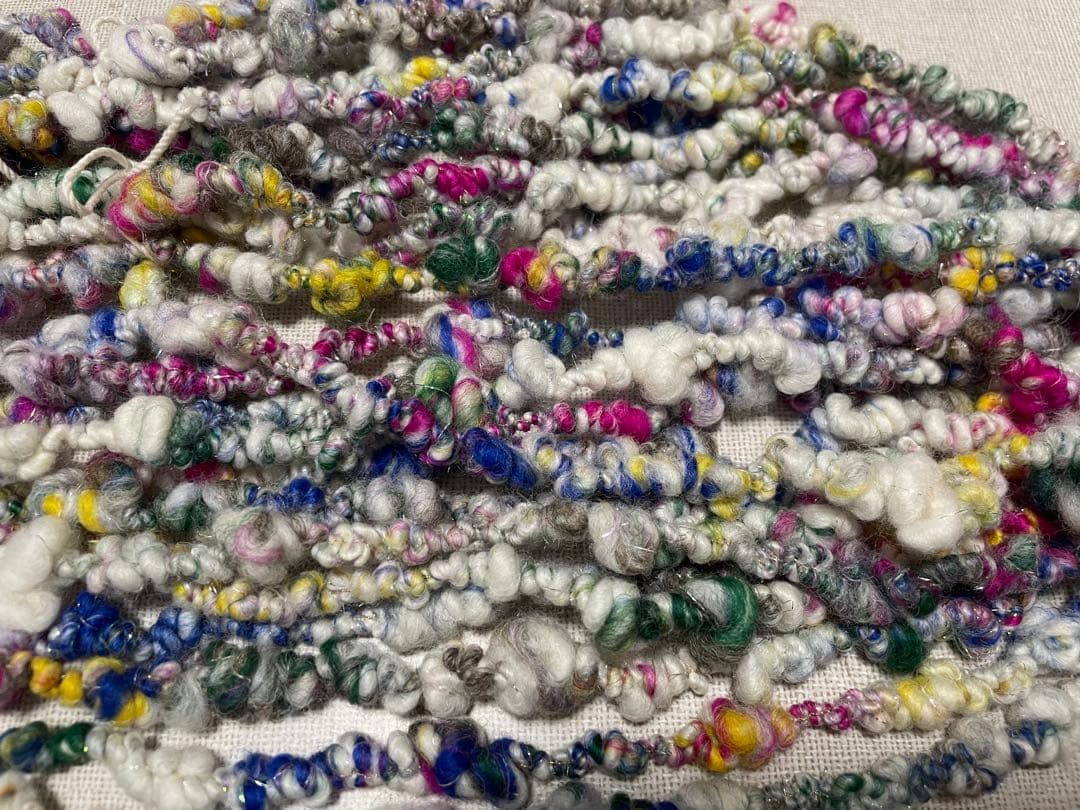 アートヤーン(235)  約54g  1544円