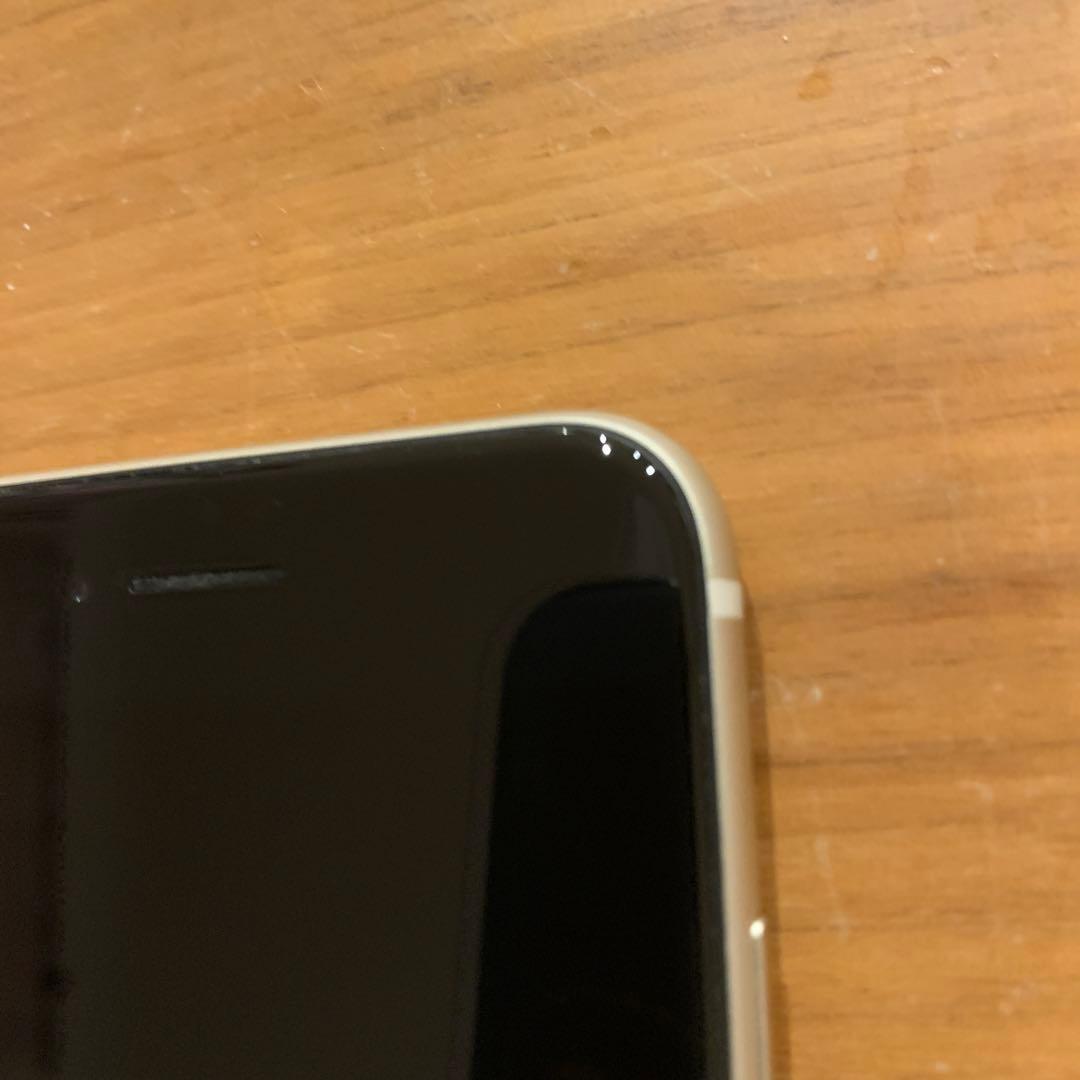 iPhone se 第3世代　スターライト　64ギガ