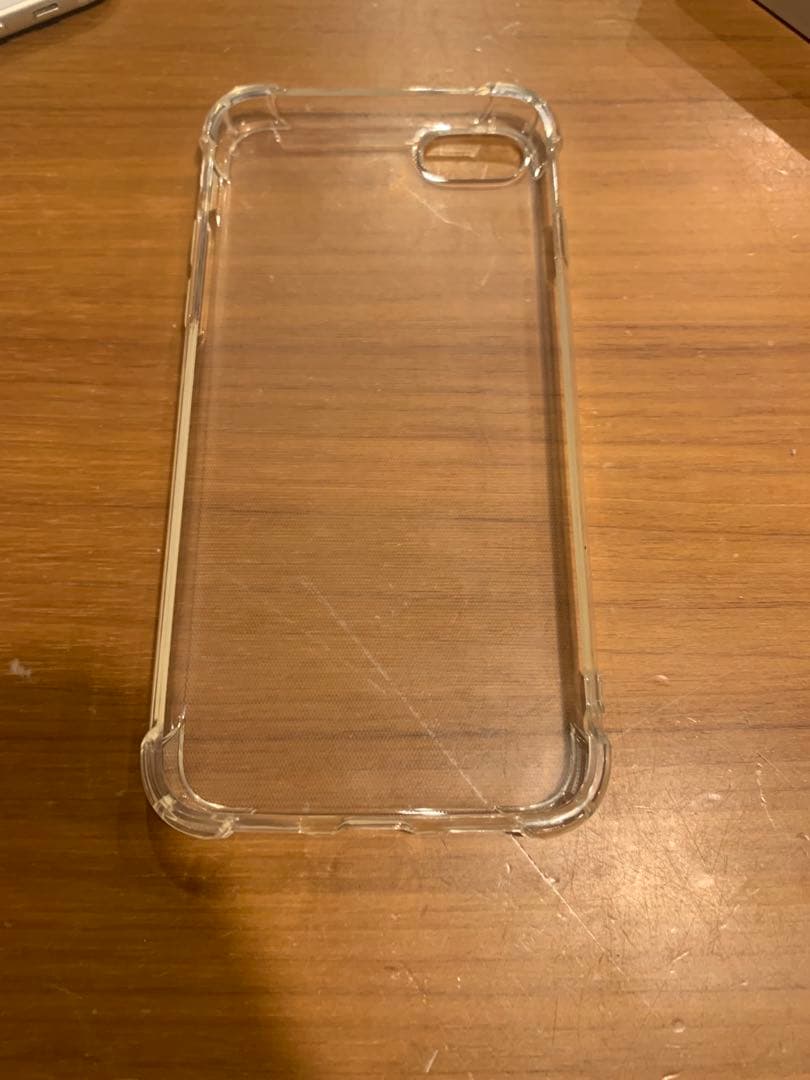 iPhone se 第3世代　スターライト　64ギガ