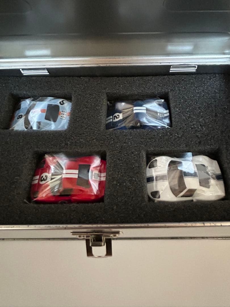 ✨【フォードミニカー】　チョロQフォード4台セット　⭐️ケース付き