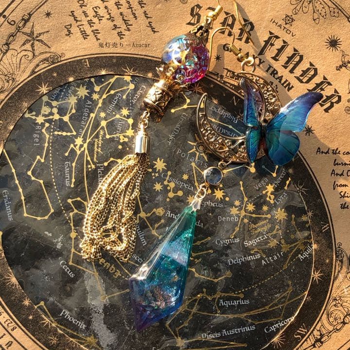 黄昏月の歌とモルフォ蝶　歯車　ペンデュラム　スチームパンク ピアス　イヤリング