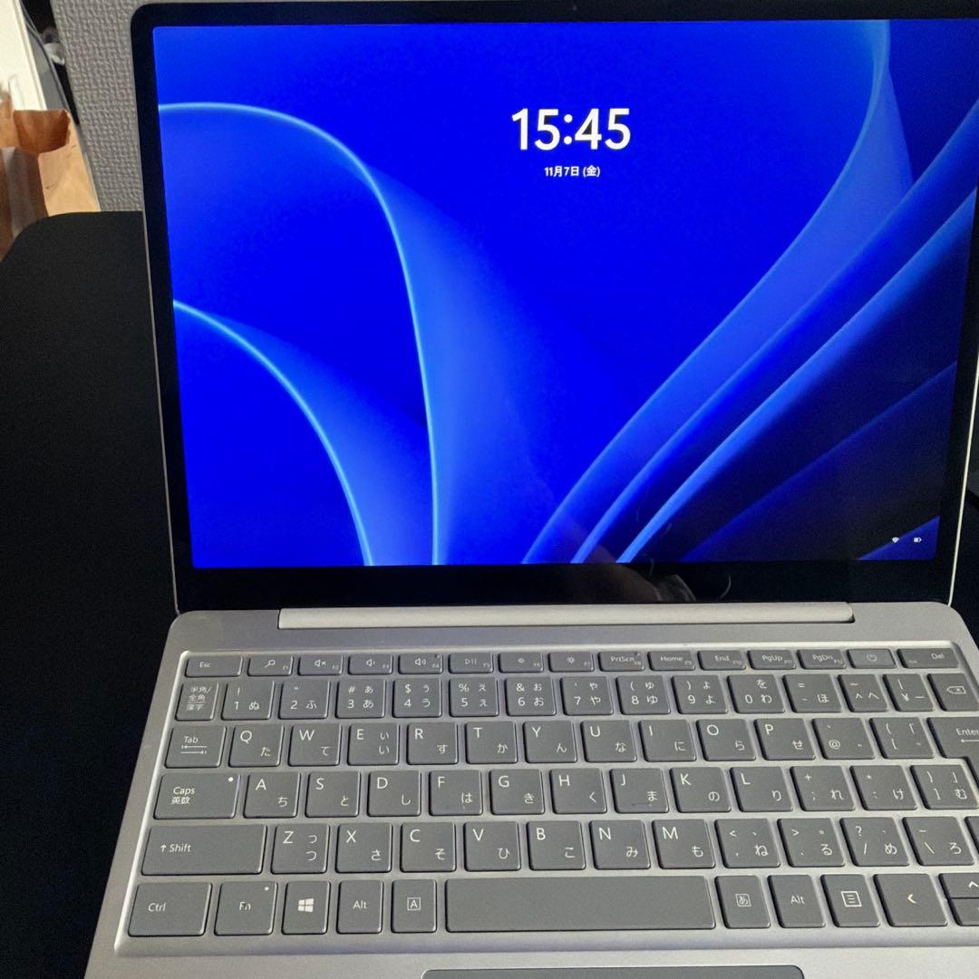 【本日0時まで】Microsoft Surface Laptop go グレー