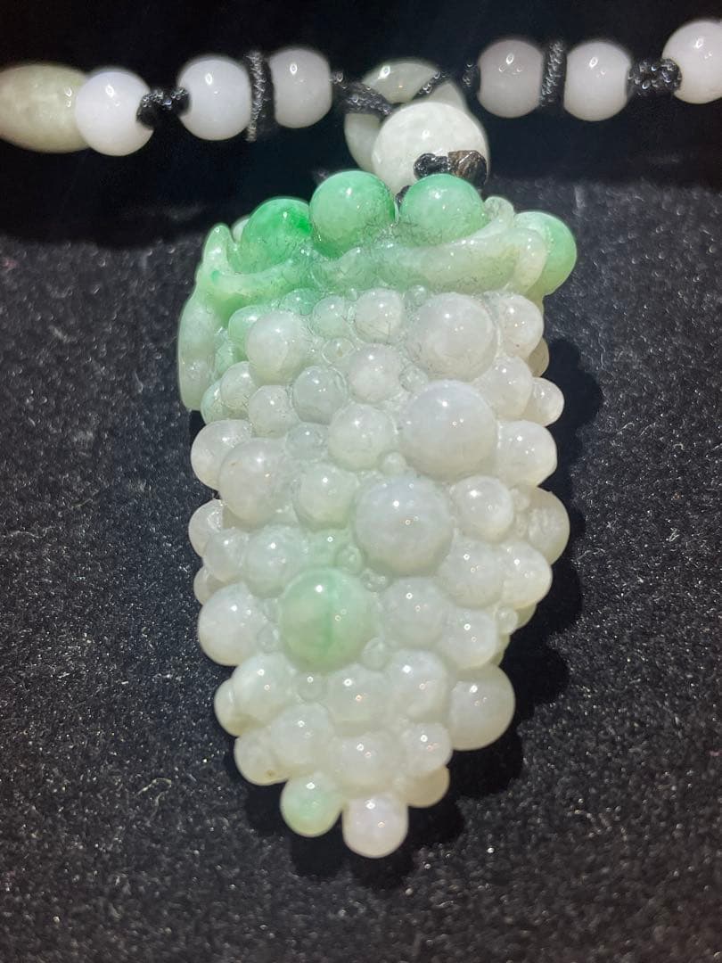 翡翠 ぶどう型ペンダント ネックレス