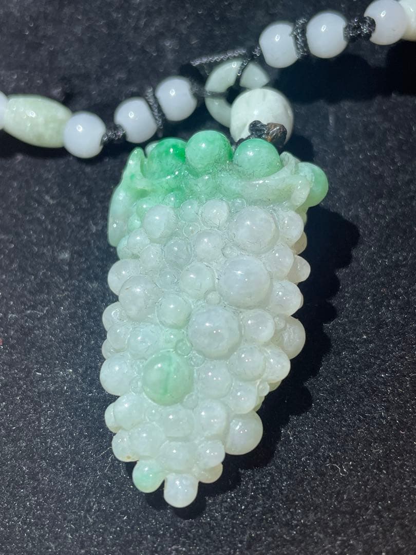 翡翠 ぶどう型ペンダント ネックレス