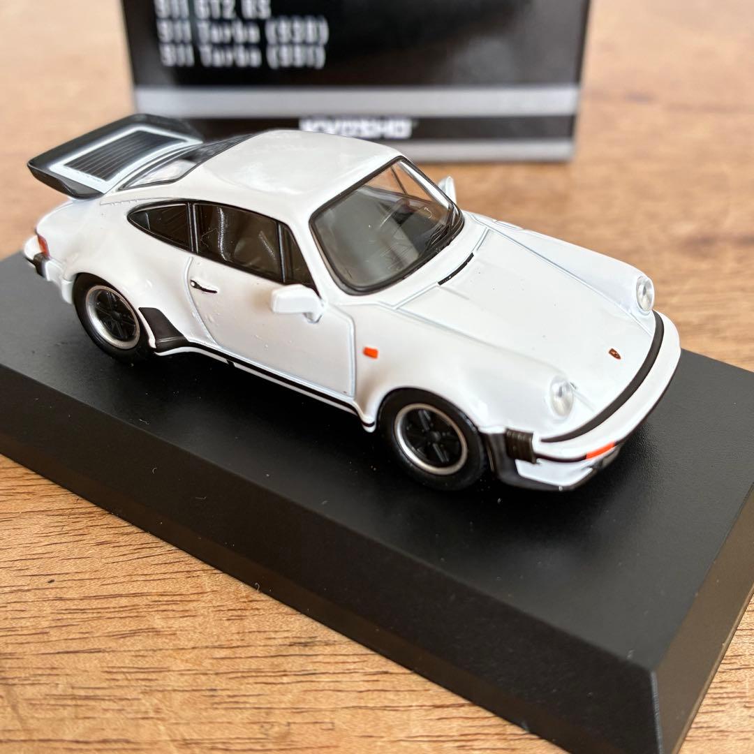 京商64/1ポルシェ911ターボ930箱カード付グランプリホワイト絶版人気