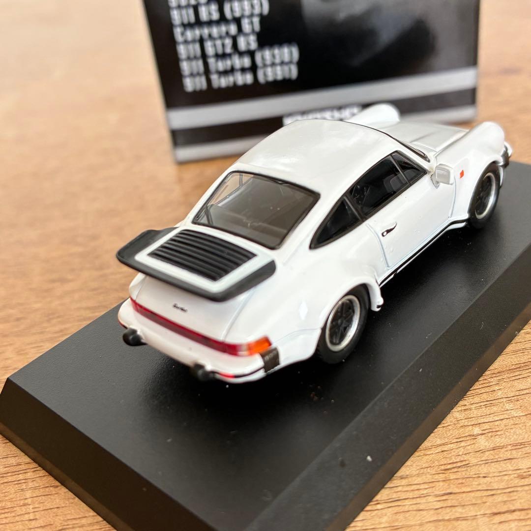 京商64/1ポルシェ911ターボ930箱カード付グランプリホワイト絶版人気