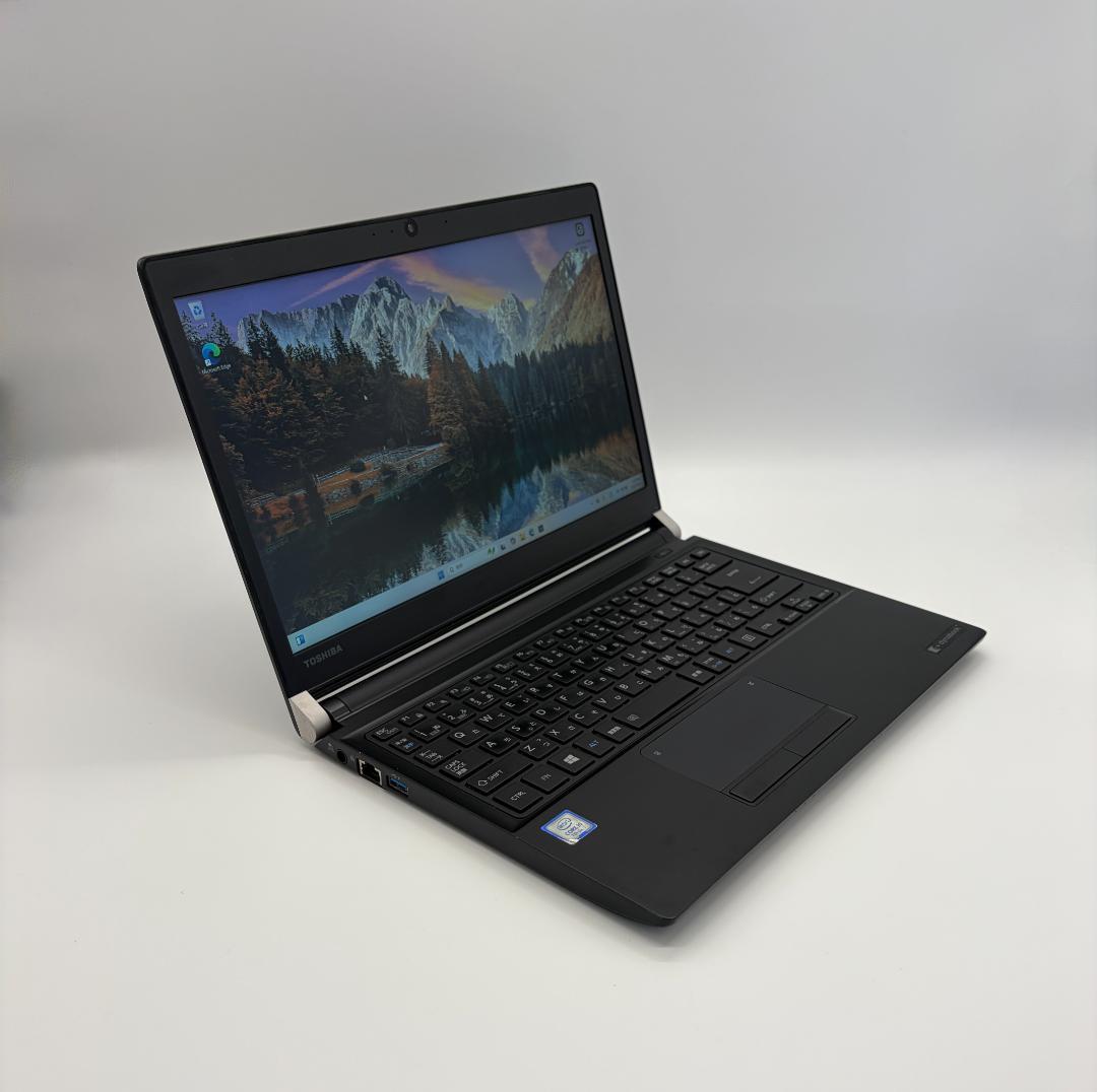 東芝、Dynabook R73、フルHD、8GB、256GB SSD