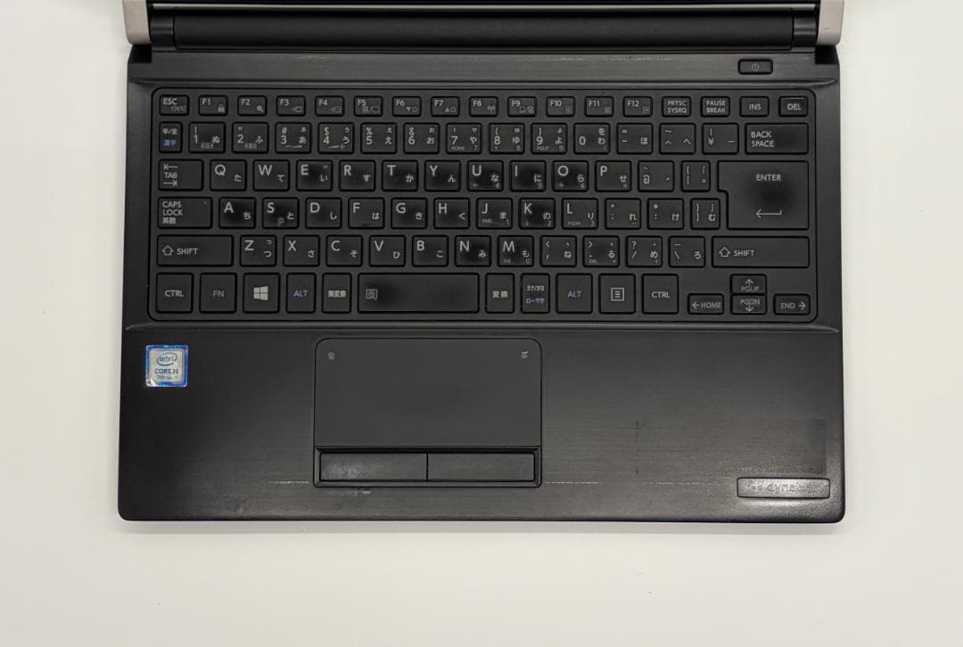 東芝、Dynabook R73、フルHD、8GB、256GB SSD