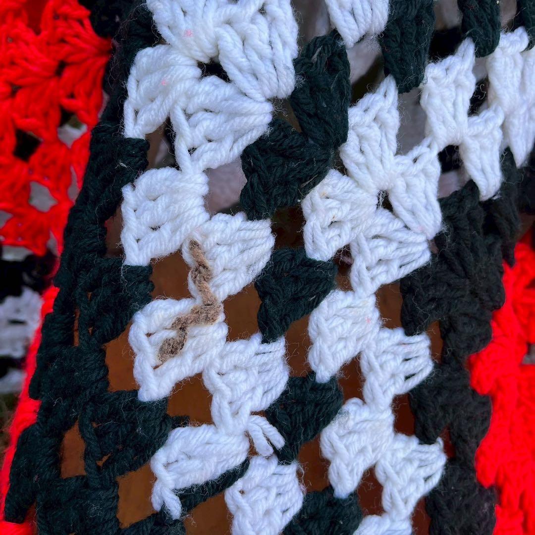 【USA vintage】 グラニーブランケット　赤黒白　ひざ掛け　アメリカ