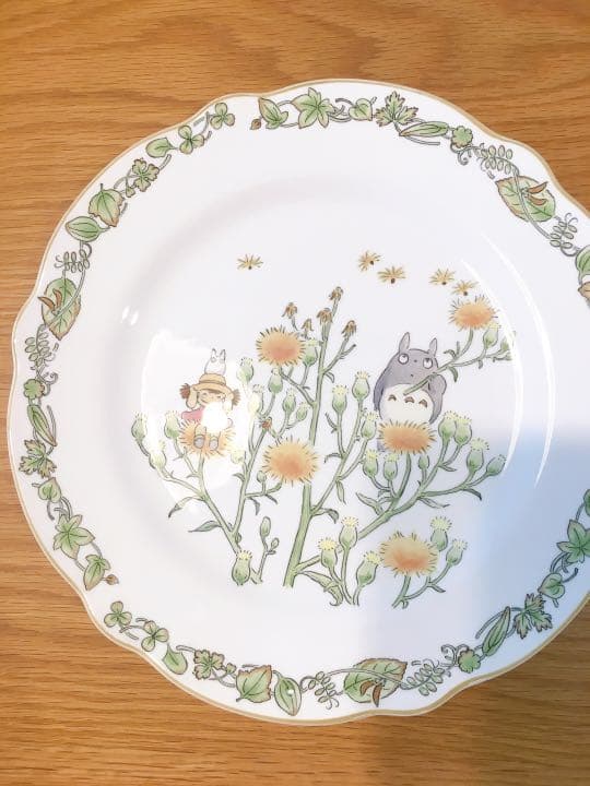 ノリタケ　トトロのお皿4枚セット