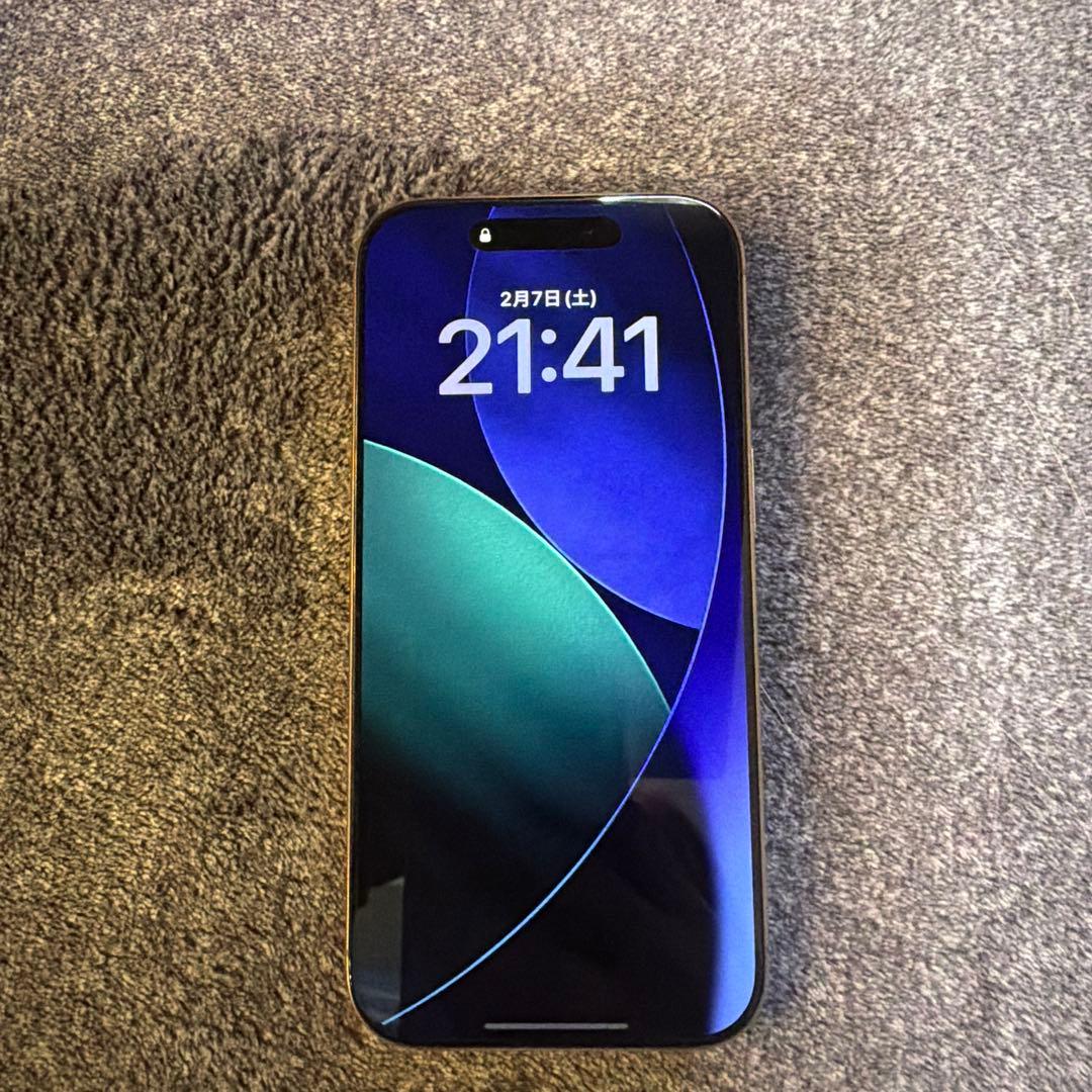美品　Apple iPhone 16Pro ゴールド 本体　256GB