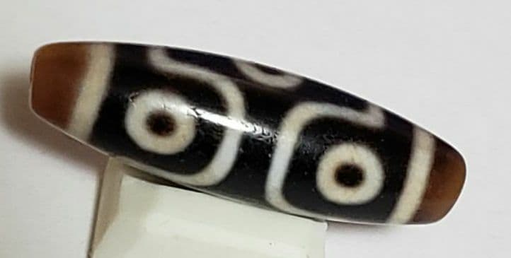 102 天珠 ・ dzibeads ・珍品・石 品名: 十字六眼天珠 9,2ｇ