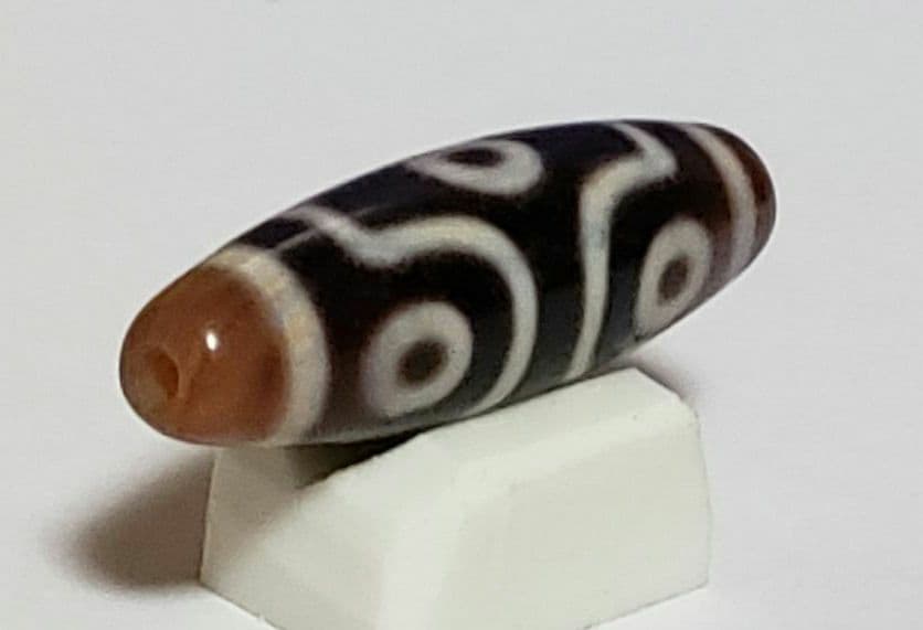 102 天珠 ・ dzibeads ・珍品・石 品名: 十字六眼天珠 9,2ｇ