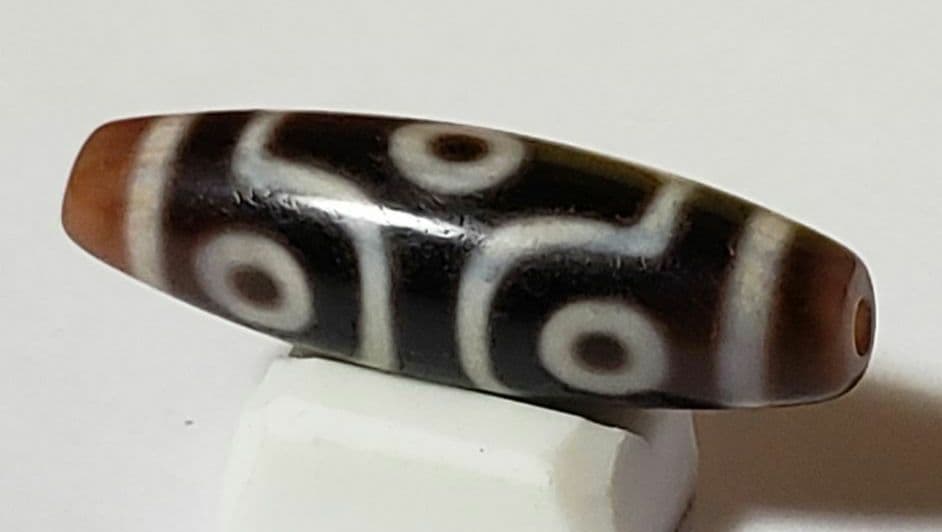 102 天珠 ・ dzibeads ・珍品・石 品名: 十字六眼天珠 9,2ｇ