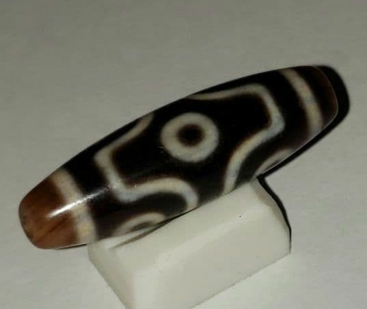102 天珠 ・ dzibeads ・珍品・石 品名: 十字六眼天珠 9,2ｇ