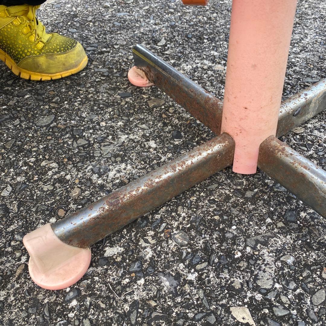 chitose 椅子 バンビ　ディズニー　Disney 金属製　昭和レトロ