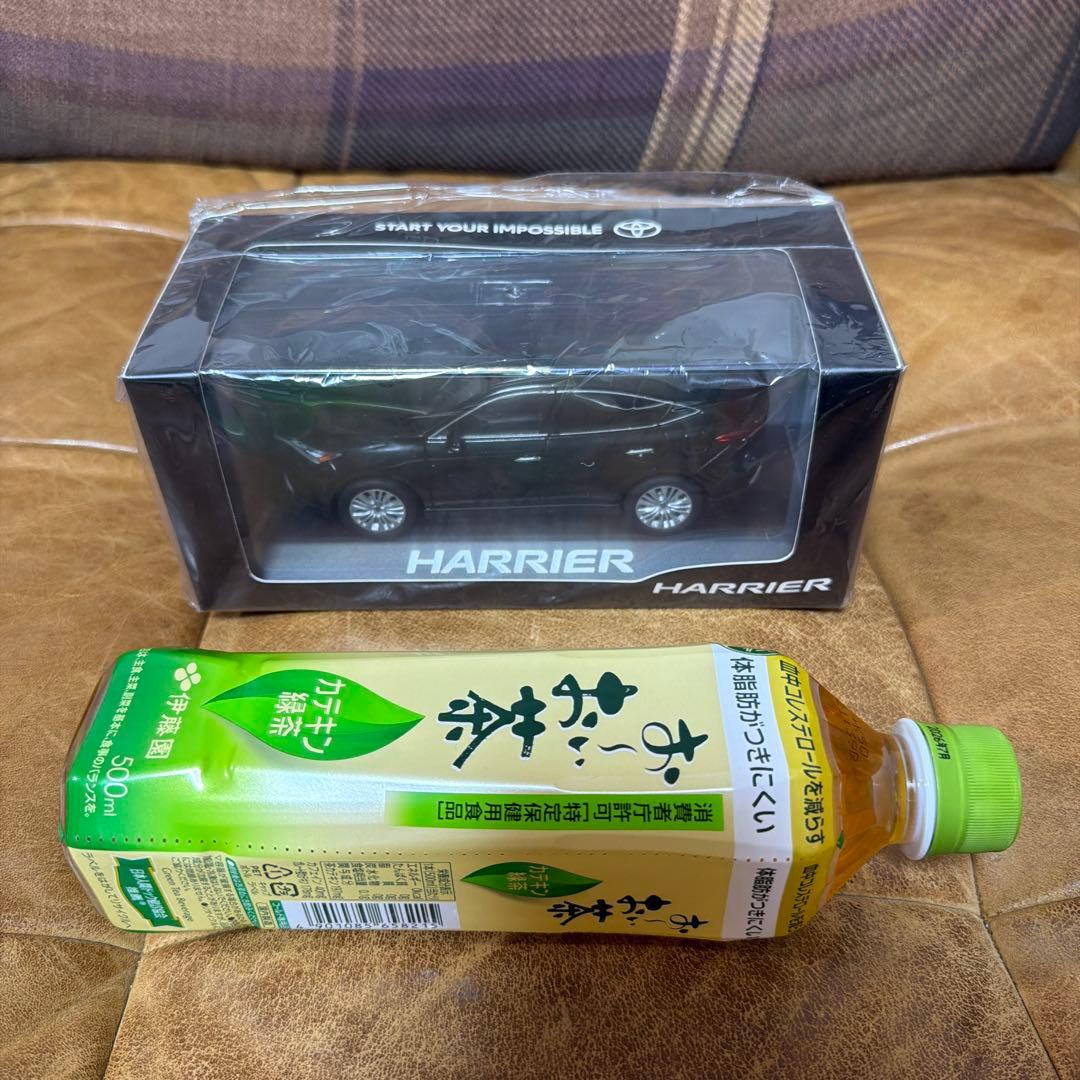 非売品　トヨタ ハリアー80 ミニカー　未開封　1/30スケール　ブラック