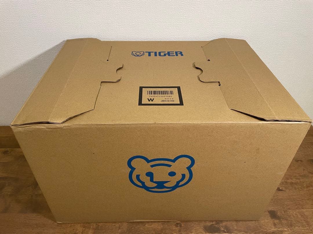 【美品】タイガー マイコン炊飯ジャー （5.5合炊き） JBH-G102W