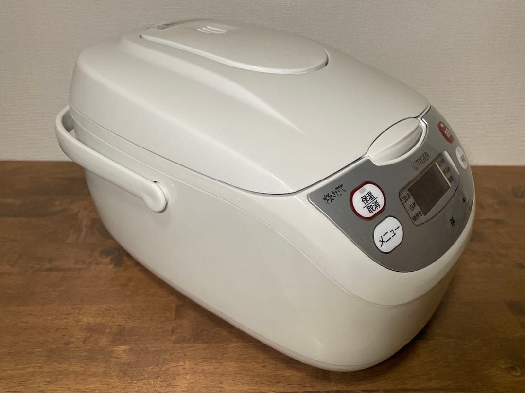 【美品】タイガー マイコン炊飯ジャー （5.5合炊き） JBH-G102W
