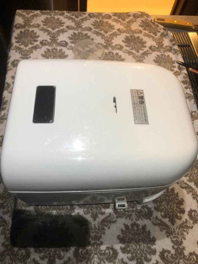 半額以下70%引き　超美品炊飯器　3号炊き