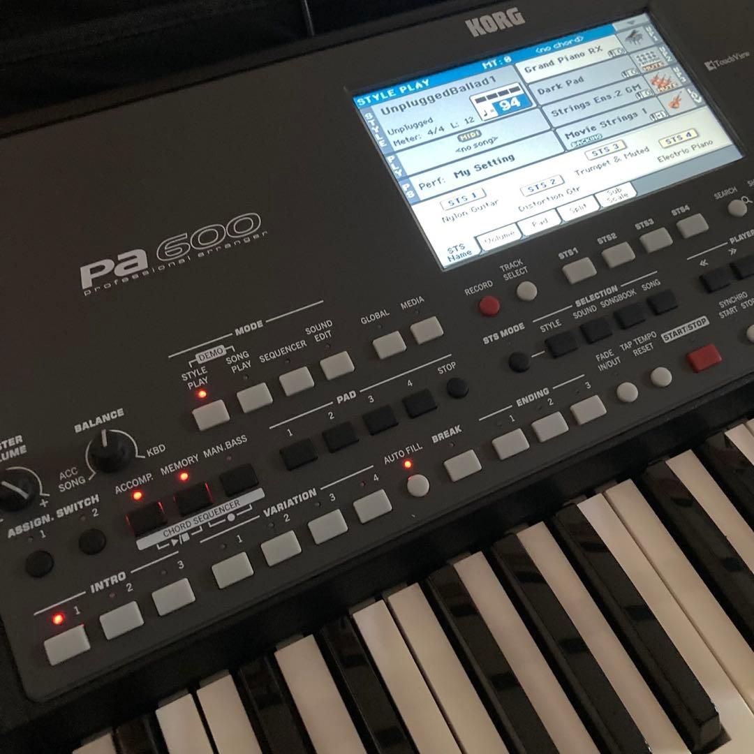 付属品多数！　KORG Pa600 Professional Arranger