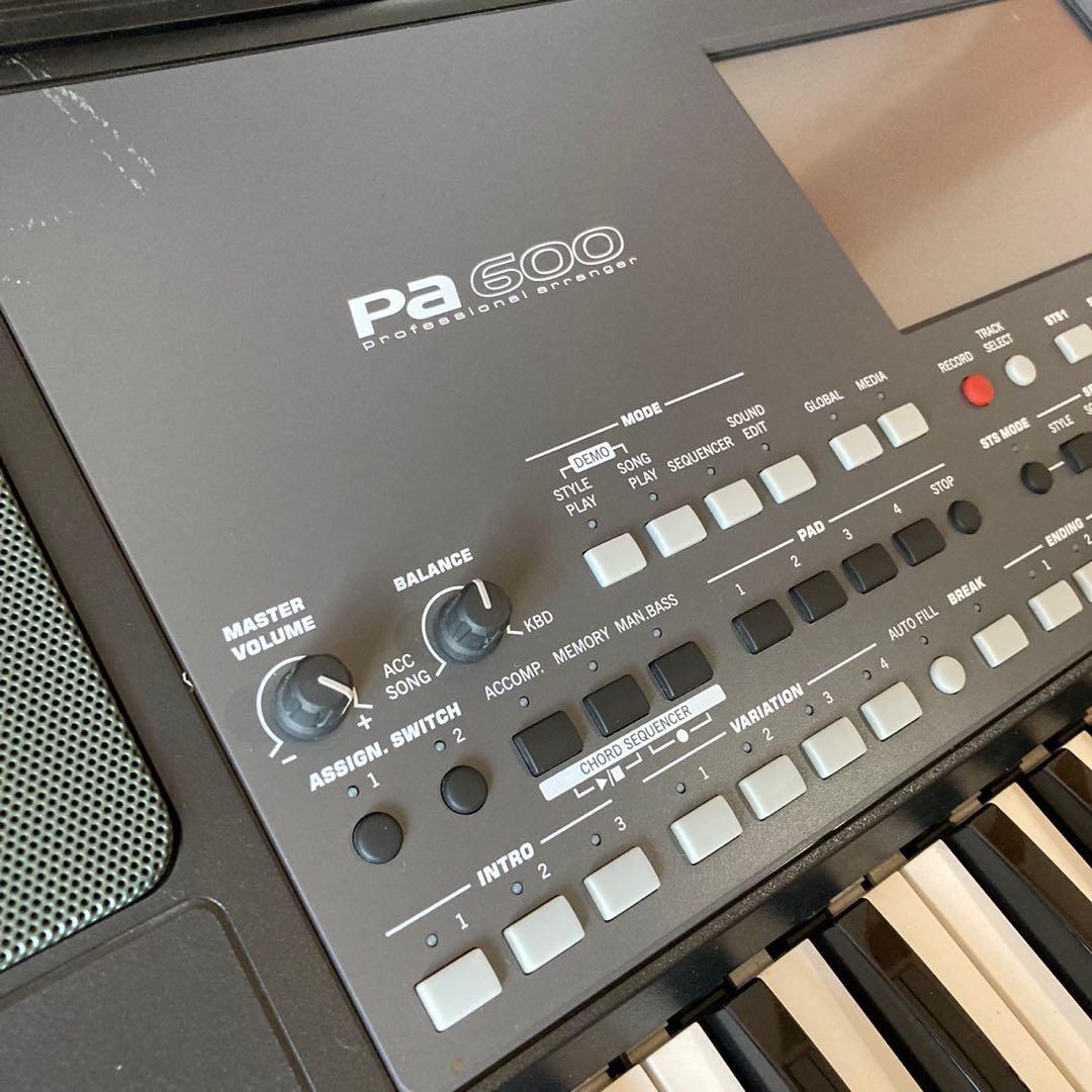 付属品多数！　KORG Pa600 Professional Arranger