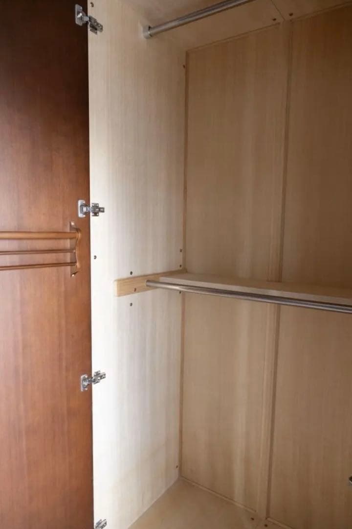 大幅値下げ　 洋服だんす　左