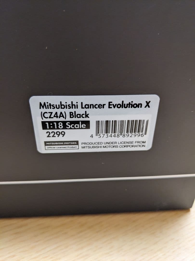 イグニッションモデル1/18　三菱 ランサーエボリューションX(CZ4A)