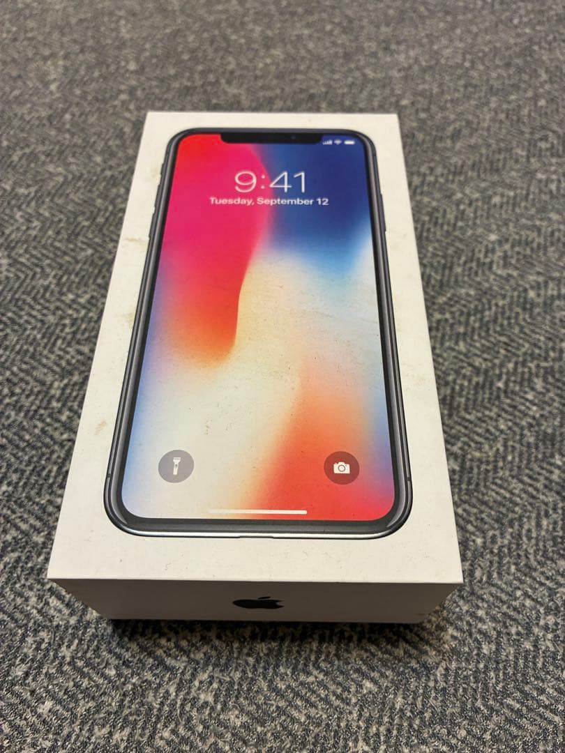 【美品　送料無料】Apple iPhone X スペースグレー 本体　1年使用