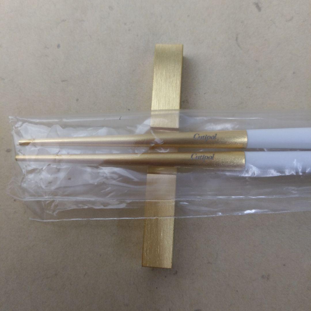 正規品　クチポール　KUBE 　箸&箸置きセット　ホワイトゴールド1セット