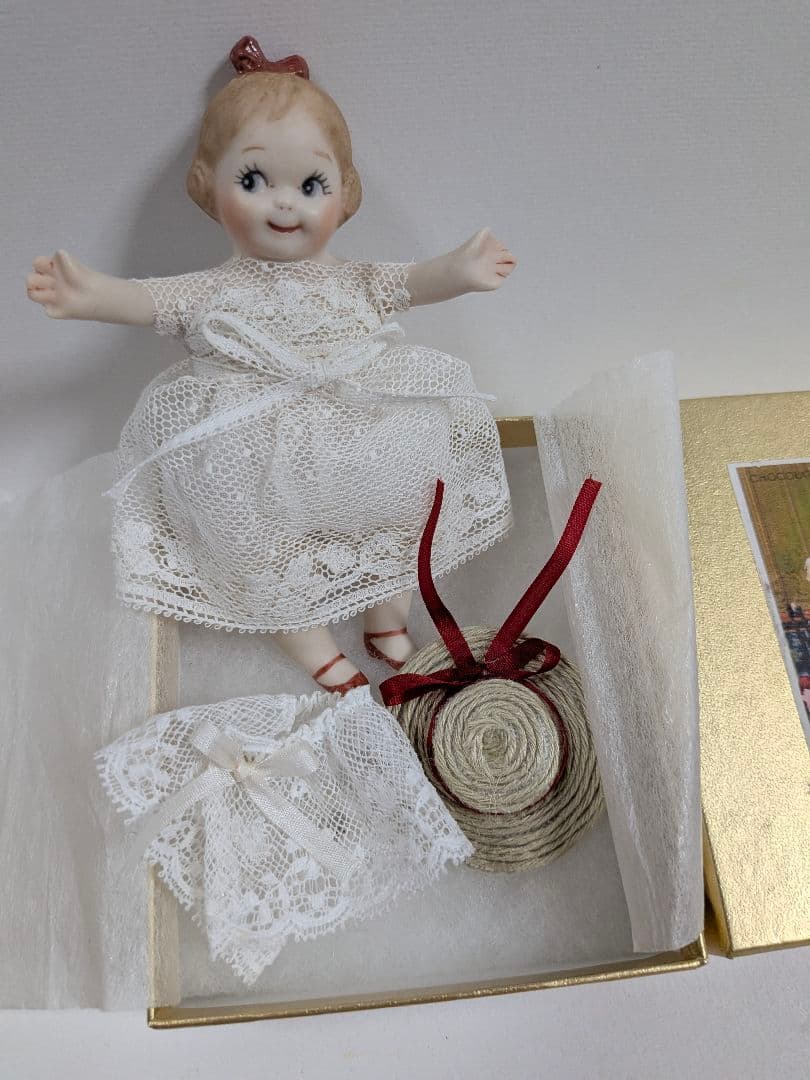 ★ちびくま工房　グーグリーちゃん13センチのbox　アンティークレース