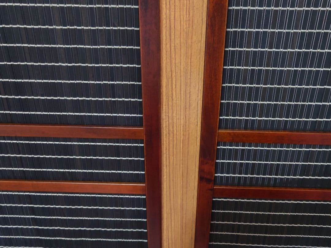 衝立間仕切り１枚式ブラック木簾使用衝立　フレームブラウン仕上げ１台限定