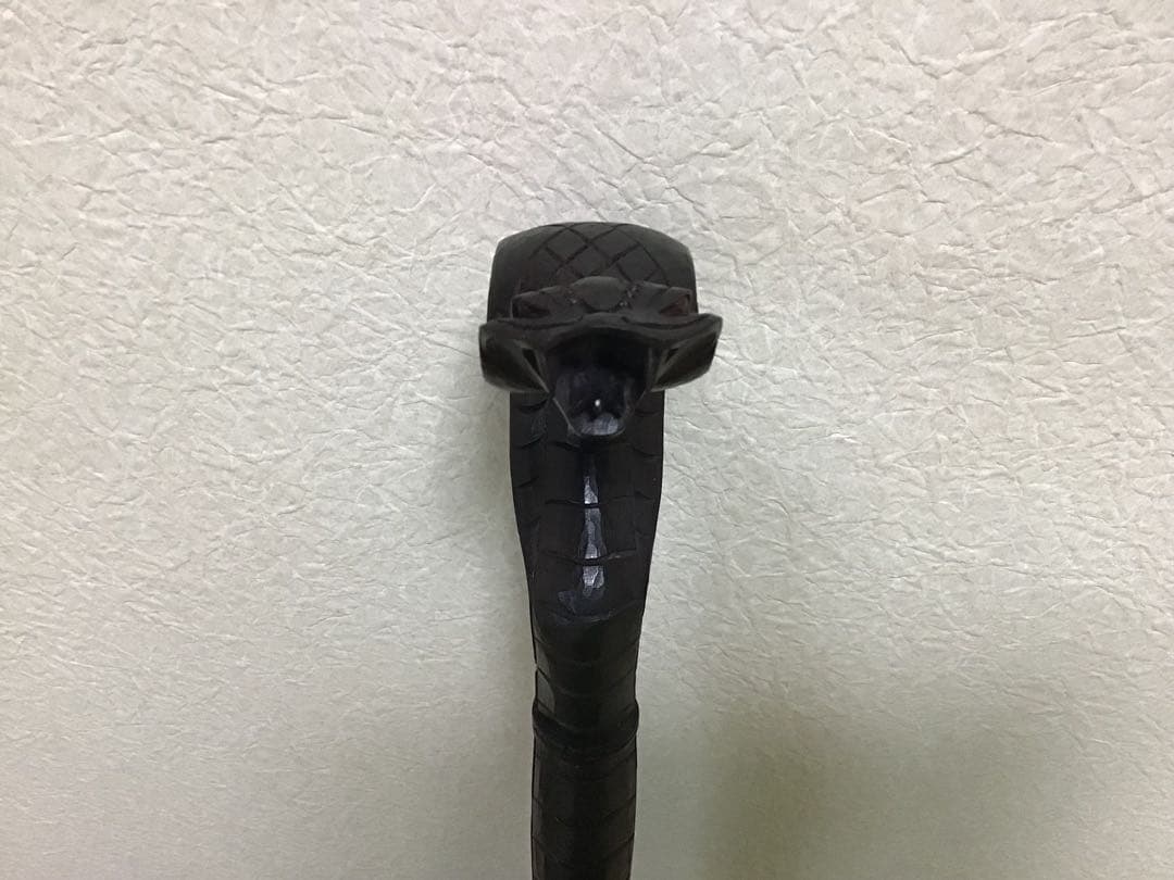 「SALE‼️」　杖 コブラ模り　木彫り [約H 98cm]