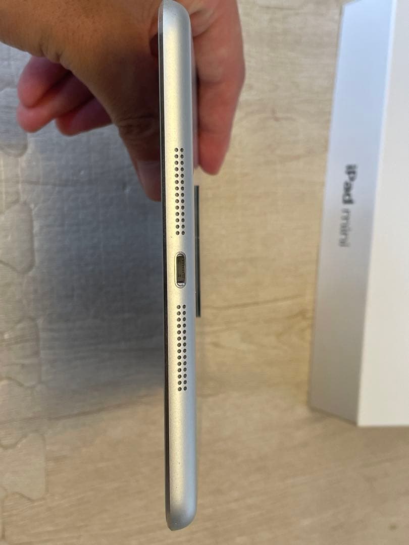 iPad mini 第二世代ホワイト ケース付き 本体