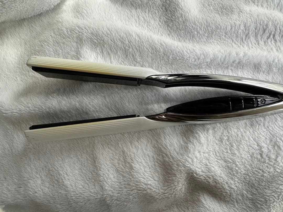 リファ　ビューテックストレートアイロン