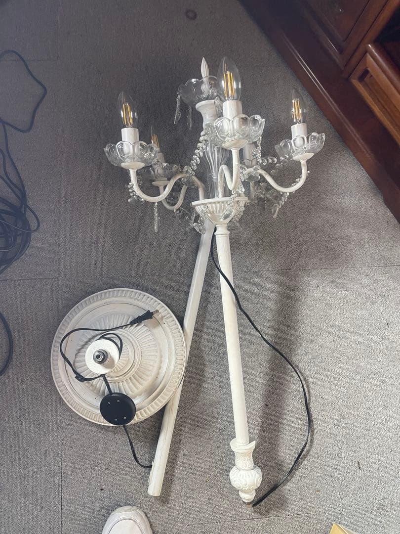 ブリュエット スタンドシャンデリア 5灯 フロアライト ホワイト 分解発送予定