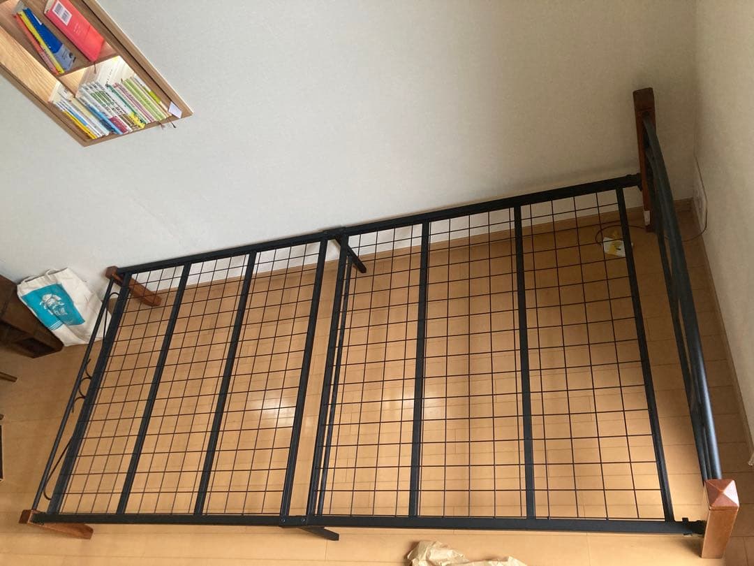 【都内限定、引き取り歓迎】シングルベッドフレーム ニトリ