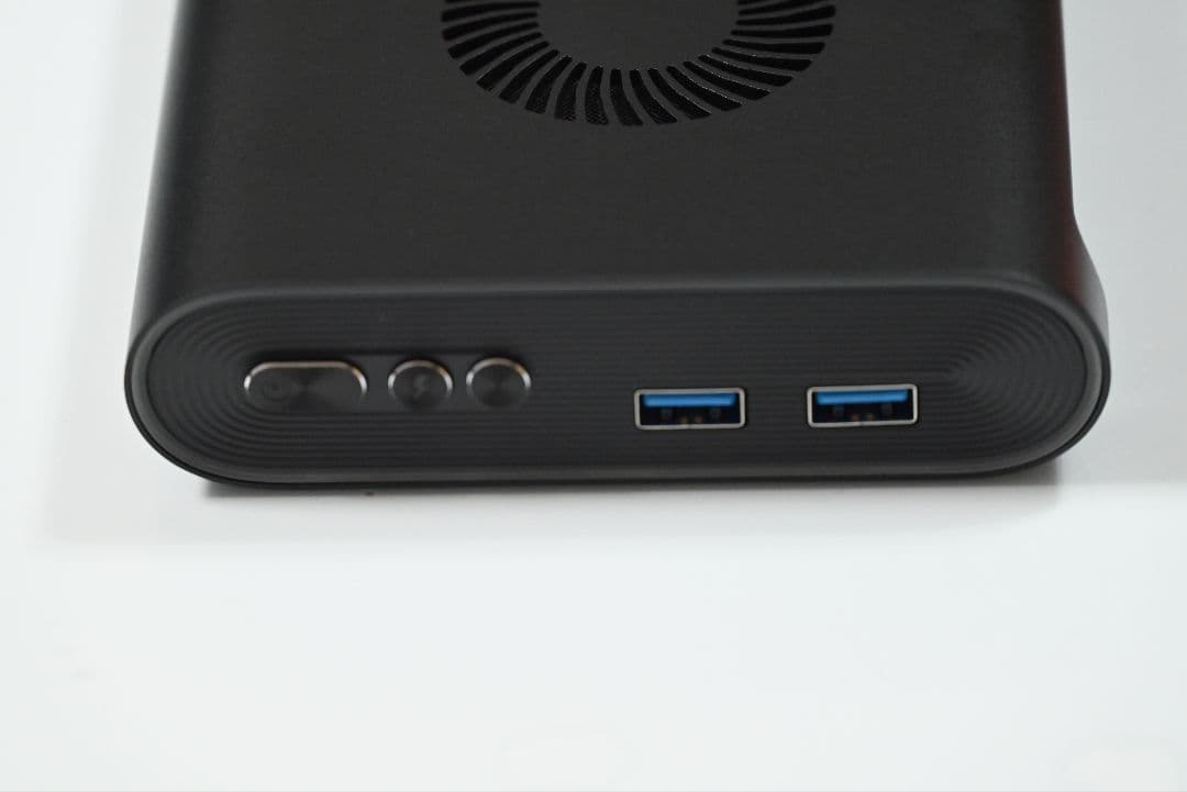 ONEXGPU RX 7600M XT 並行輸入 + OCuLinkケーブル