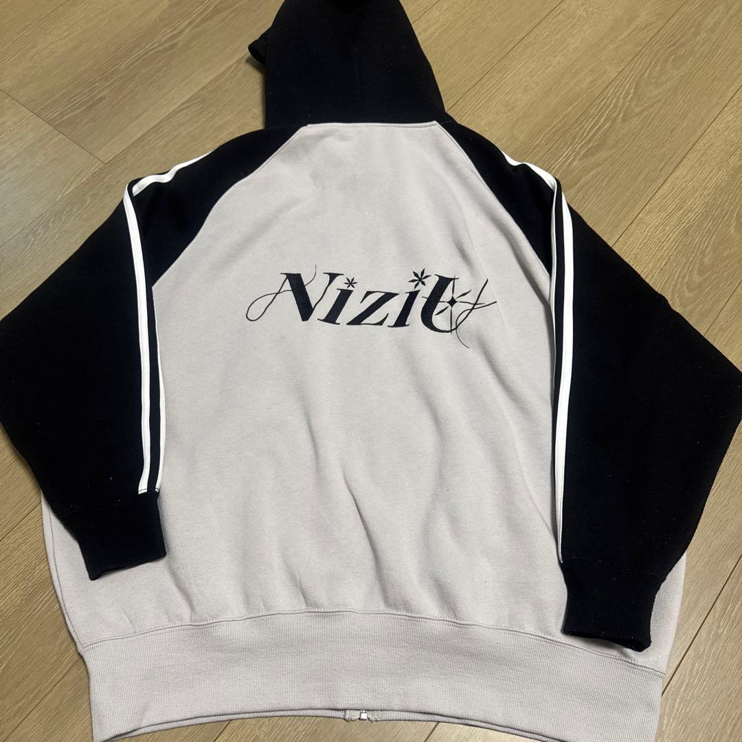 NiziUパーカー AWAKE XLサイズ
