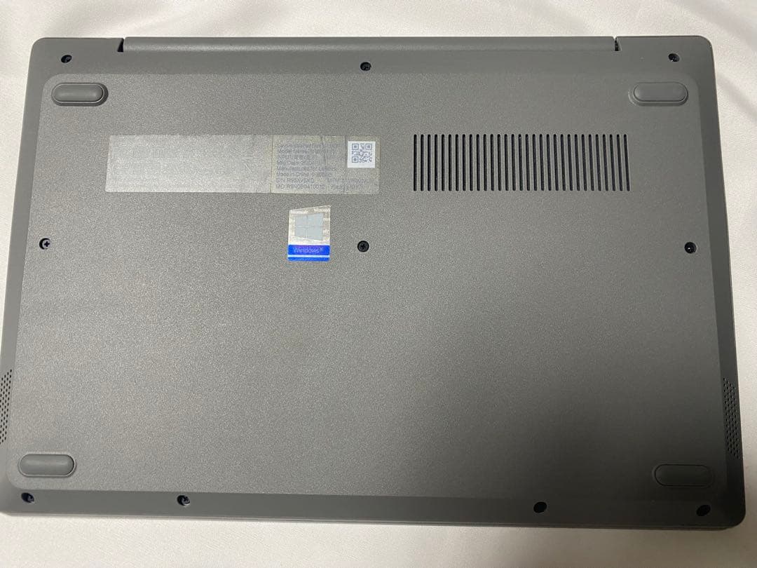 美品Lenovo ノートPC ACアダプター付き　初期化済ディスプレイ11.6型