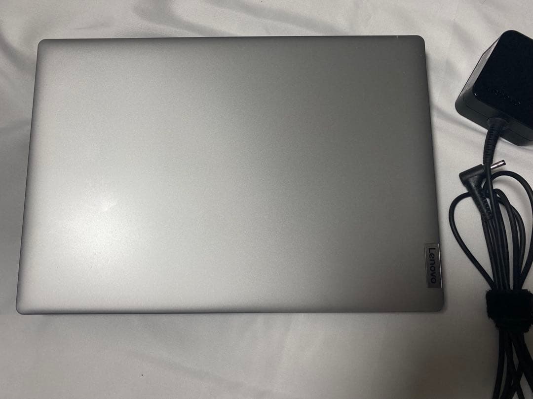 美品Lenovo ノートPC ACアダプター付き　初期化済ディスプレイ11.6型