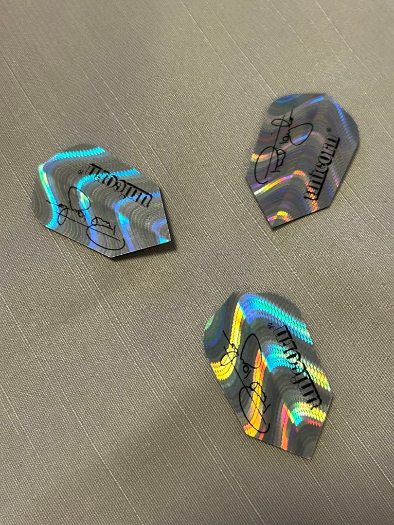 ダーツ３本セット 金属製シャフト 9本、フライト(9枚付)