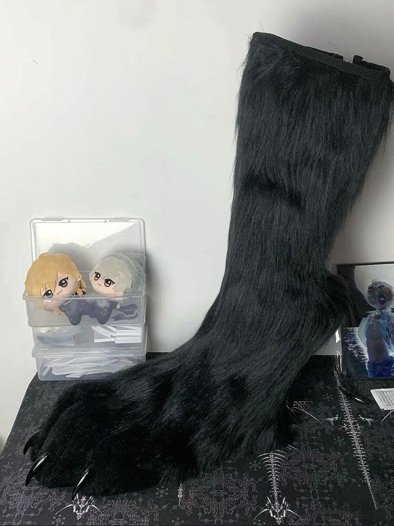 ケモ足　ケモノ足　逆関節デザイン　リアルティ