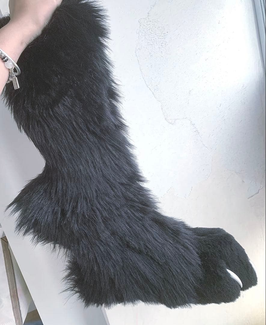 ケモ足　ケモノ足　逆関節デザイン　リアルティ