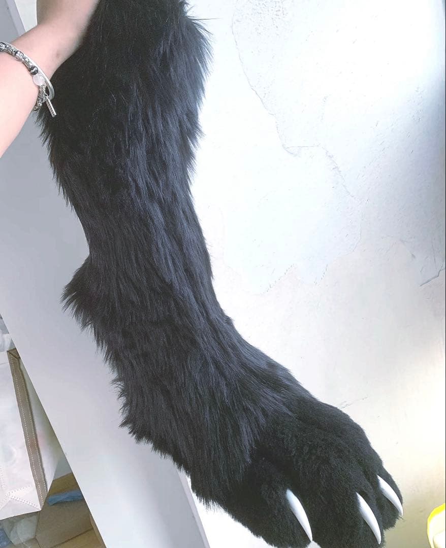 ケモ足　ケモノ足　逆関節デザイン　リアルティ