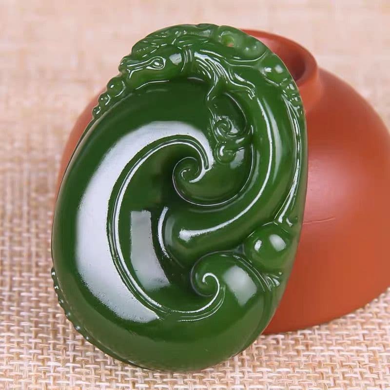 和田玉白玉碧玉のペンダント